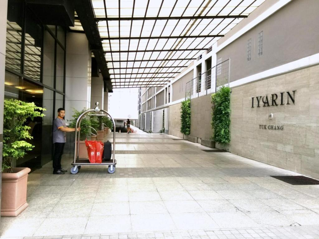 Iyarin@Tuk Chang Ratchayothin Hotel Bangkok Exterior photo